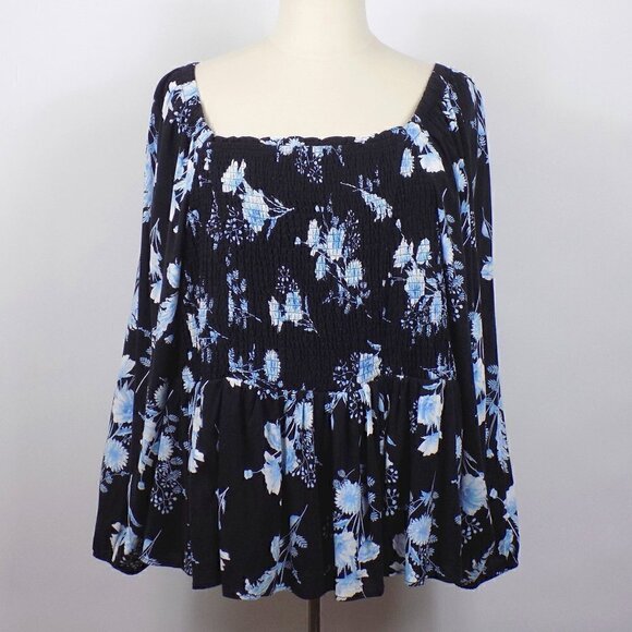 Torrid Smocked Blouse Plus Size 6X Long Sleeves Floral Print Blue Black New - Picture 7 of 9